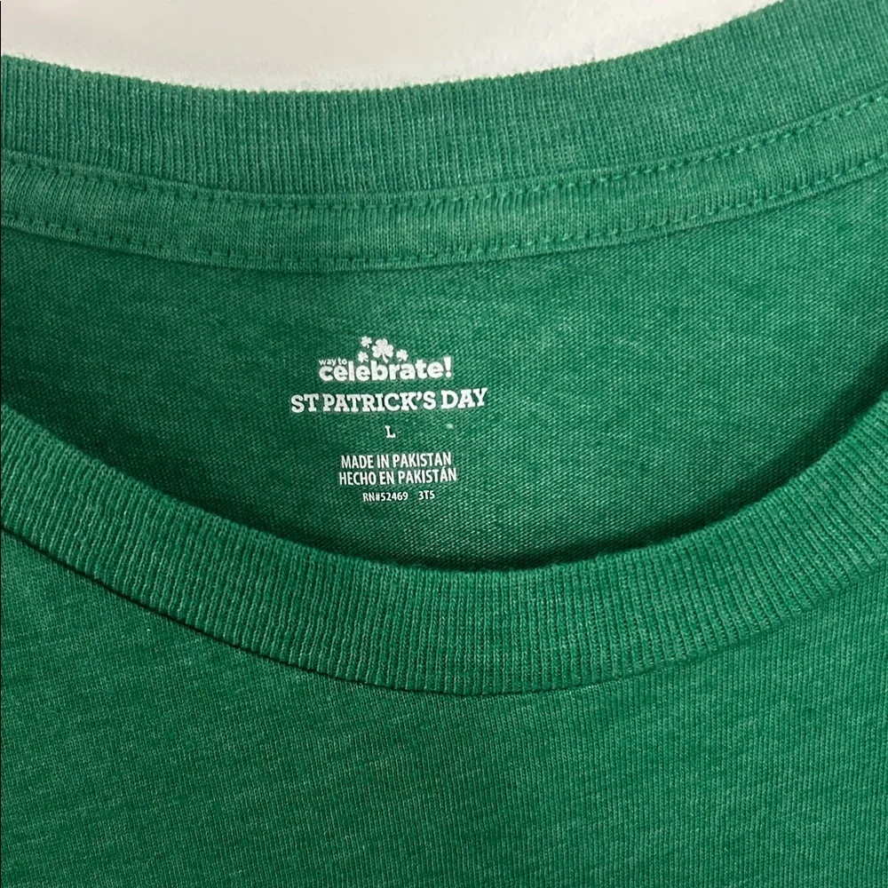 Great Green St Patrick’s Day Lucky Graphic T-Shirt size L - Picture 3 of 6